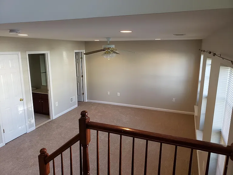 1006 Hoke Ln — Photo 12