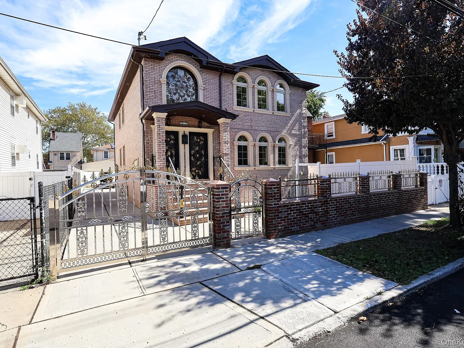 3 bed, 2.0 bath, 1100 sqft, $3,800 — Photo 1