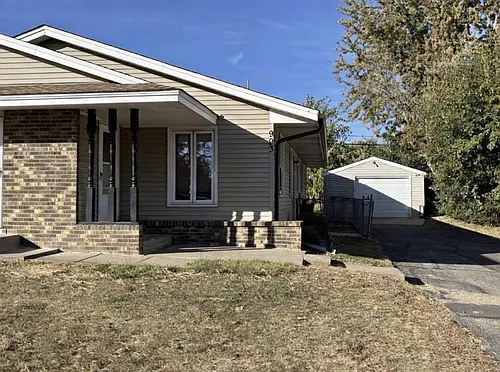 993 Oriole Dr Photo 1