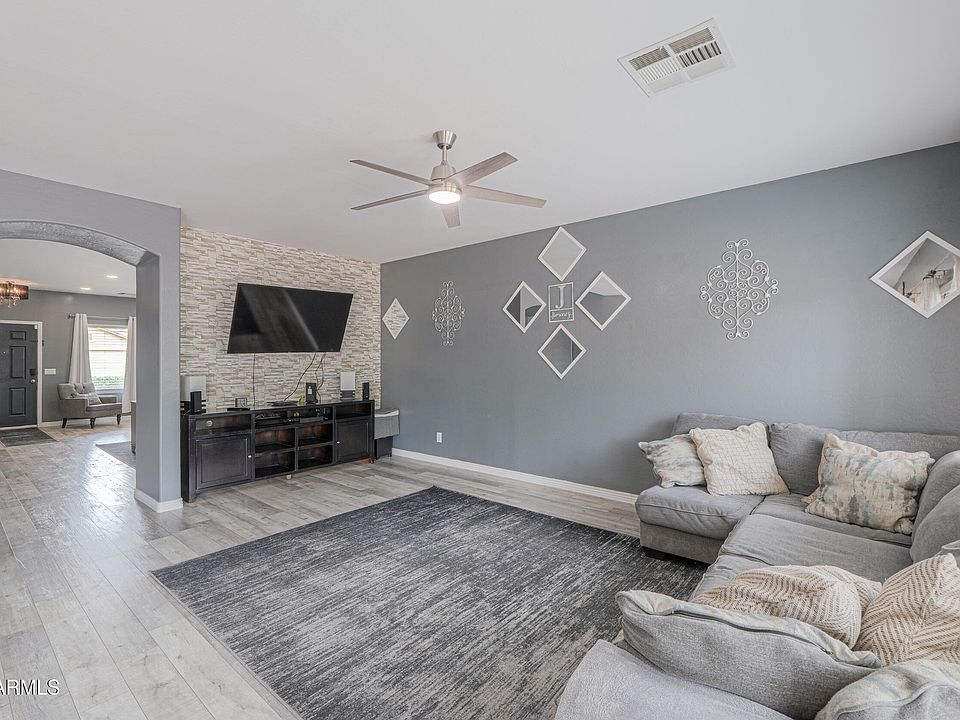 1st image of 45574 W TULIP Lane