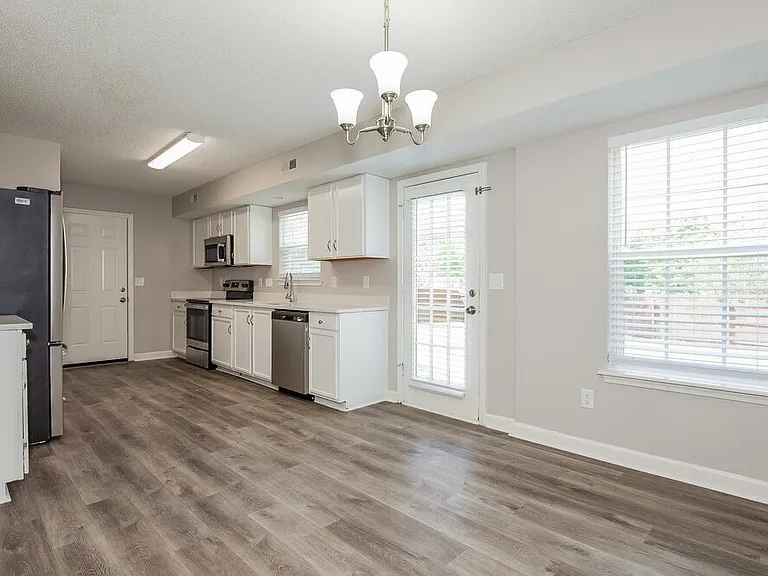 10512 Wilson Glen Dr — Photo 6