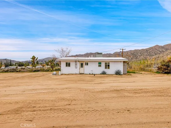 7124 Wall St, Yucca Valley, CA 92284