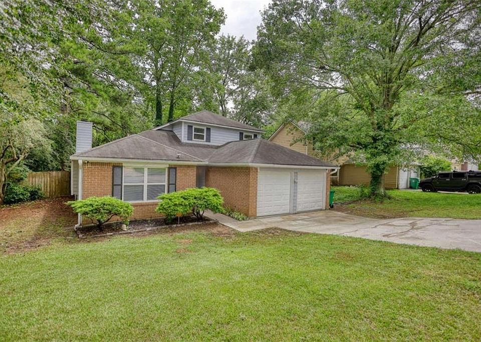 1st image of 1900 Corners Cir