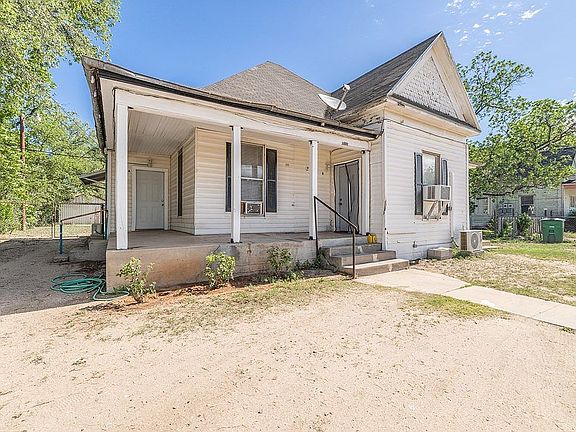 3rd image of 410 Spaulding St