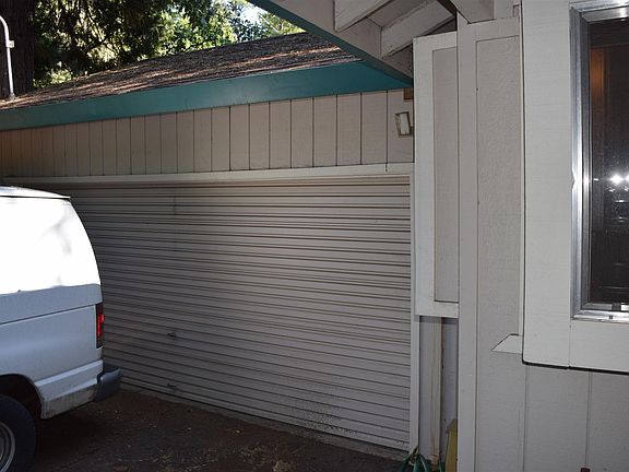 3rd image of 23566 Ontario Dr