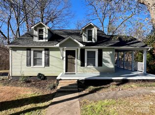 328 11th St SW, Hickory, NC 28602