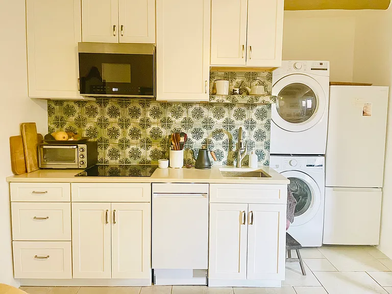 405 Salazar Pl — Photo 3
