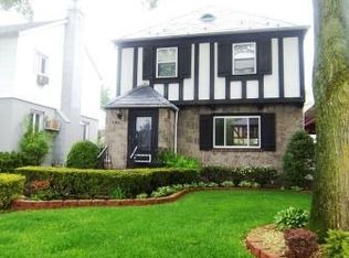 7571 185th St, Fresh Meadows, NY 11366