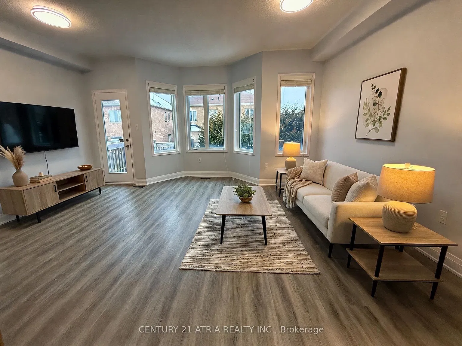 4 bed, $3,400 — Photo 4