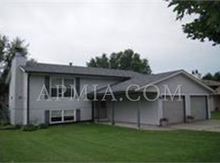 2525 Ellis View Ct NW, Cedar Rapids, IA 52405
