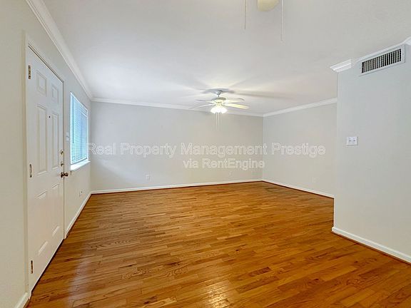 4th image of 1520 Yale St APT 16