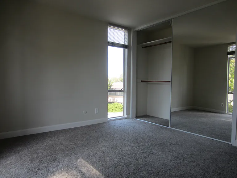 Addison Apartments — Photo 17
