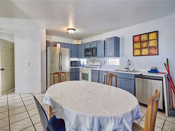 5th image of 5906 Commodore Cove Dr