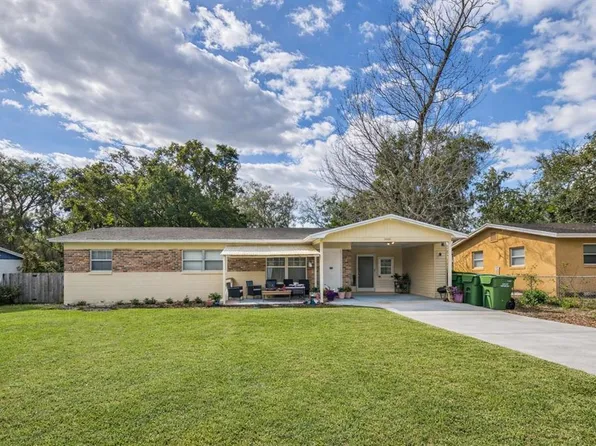 1405 Pembrook Dr, Leesburg, FL 34748