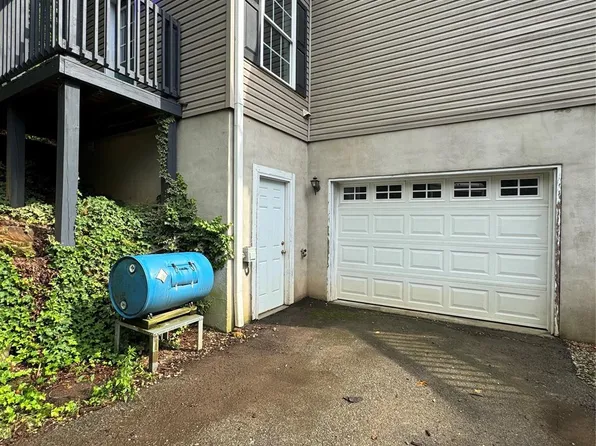 1886 Old Linville Rd, Marion, NC 28752