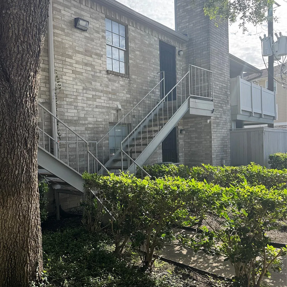2 bed, 2.0 bath, 1014 sqft, $1,375 — Photo 2
