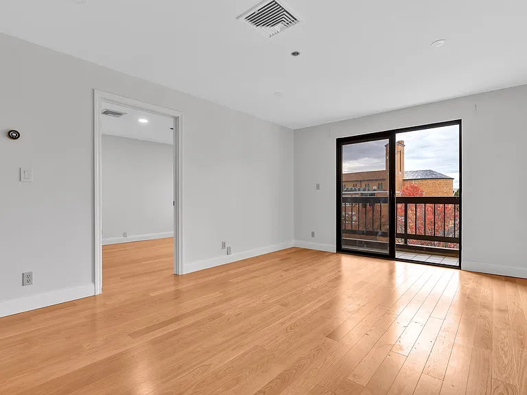 24 Corey St #305 — Photo 28