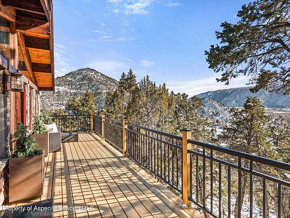 3rd image of 679 Pinon Dr