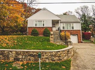 276 Sunrise Ter, Bridgeport, CT 06606