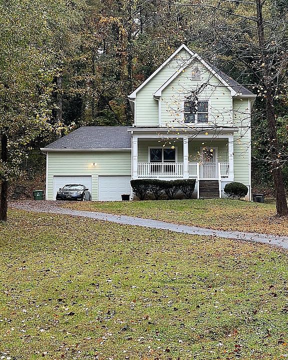 2nd image of 450 Brownlee Rd SW