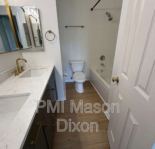 2404 Sandwich Ct — Photo 9