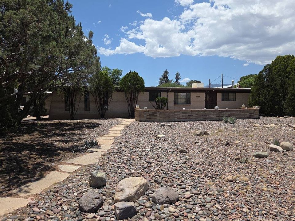 1st image of 1064 El Camino Real