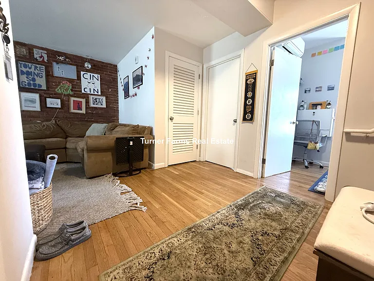 164 Broadway #3R — Photo 2