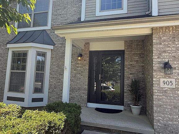 5th image of 905 Linkfield Dr