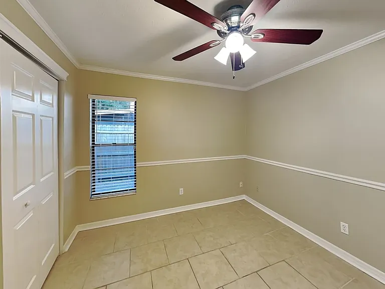 2330 Windsor Oaks Ave — Photo 7