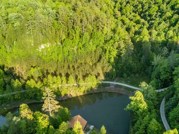 44 Paradise Valley, Rogers, KY 41365