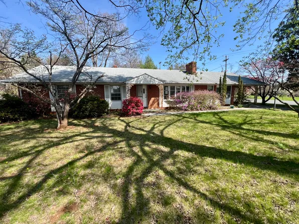 984 Colbourne Ave, Vinton, VA 24179