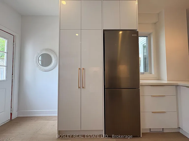 111 Carlaw Ave — Photo 9