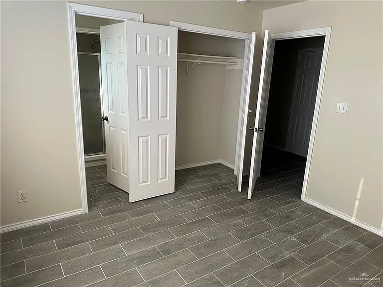 2714 Melanie Dr — Photo 15