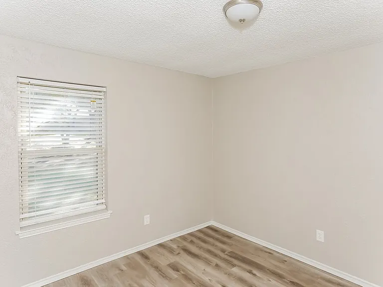 6004 Cool Springs Dr — Photo 11