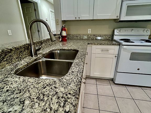 5th image of 37227 Grassy Hill Ln #1
