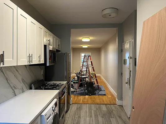 Rented by Premier One Realty LLC | media 5