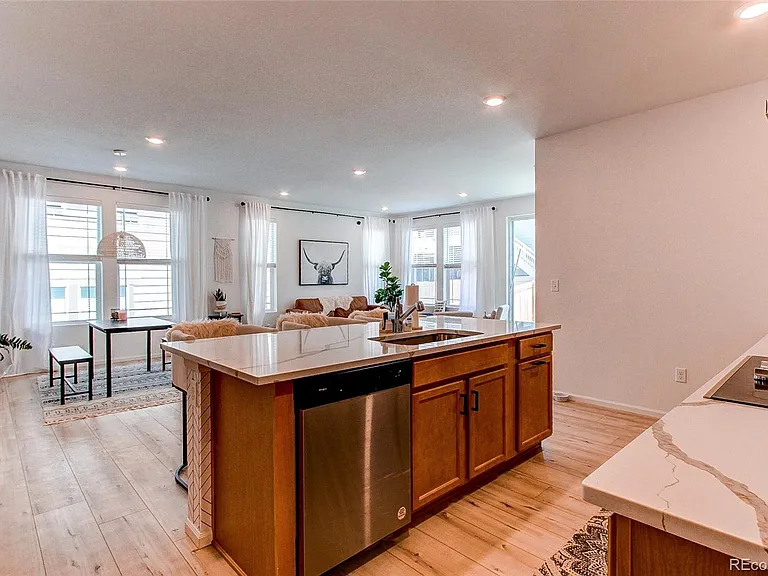 564 Felicity Loop — Photo 11