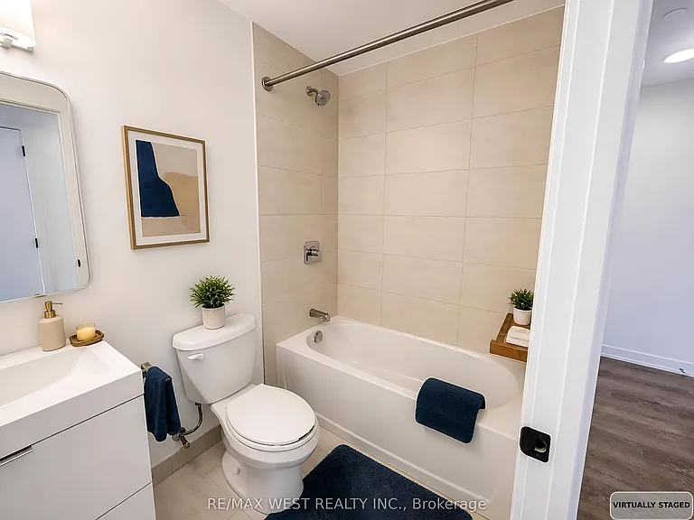 33 Erie Ave #501 — Photo 6
