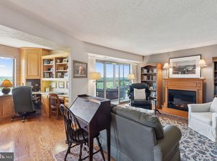 19385 Cypress Ridge Ter UNIT 814, Lansdowne, VA 20176