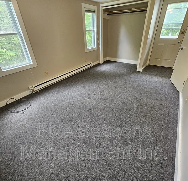 32 West St #A — Photo 11