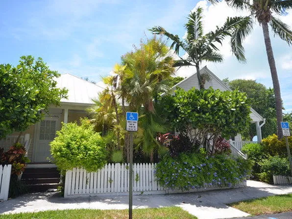 7104 Harbor Village Dr, Duck Key, FL 33050