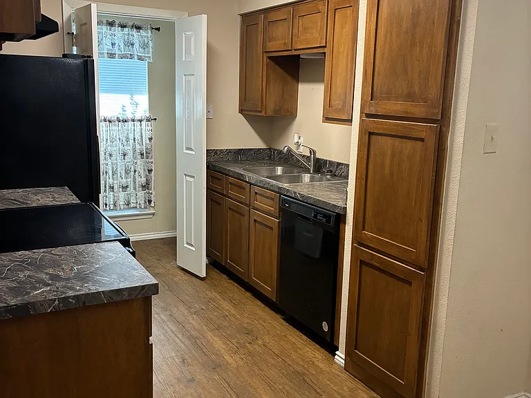 2307 Monte Carlo Dr #B — Photo 6