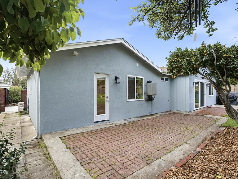 1238 Coral St #A — Photo 11