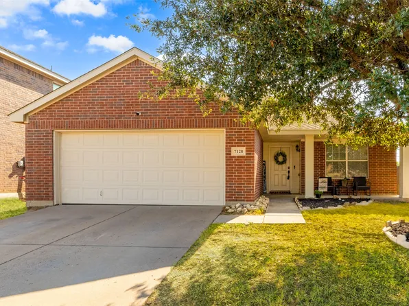 7128 Bannock Dr, Fort Worth, TX 76179