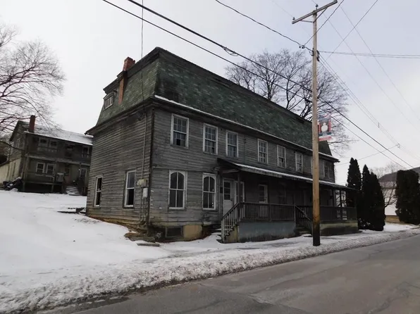 44 E Water St, Mount Union, PA 17066