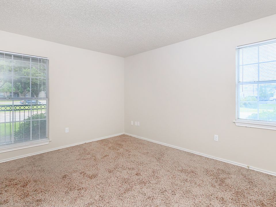 1 bedroom/1 bathroom bedroom