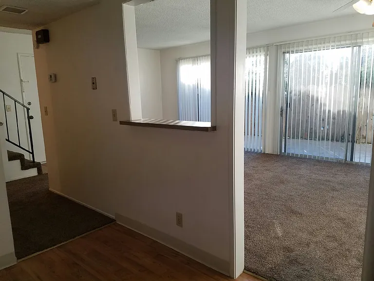 1078 Franklin Ave — Photo 84
