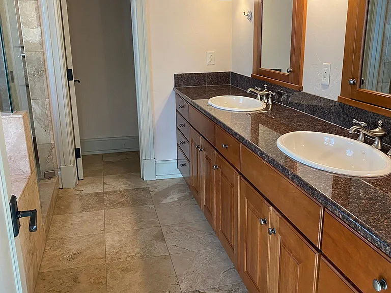 821 Broad St — Photo 36