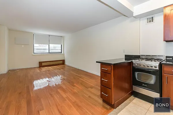 Rented by Bond New York | media 1