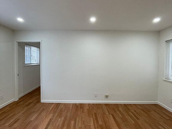 3rd image of 755 Brooklyn Ave